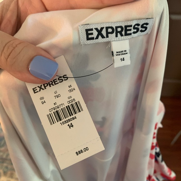 NWT! Express dress - Picture 4 of 6